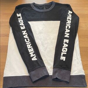 American Eagle men’s long sleeve